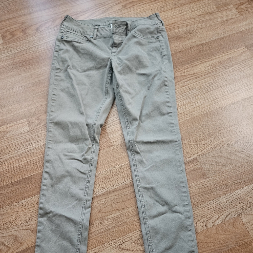 Stylish Gray Pants